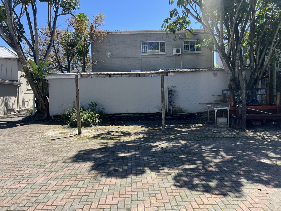 Commercial Property for Sale in Vincent Eastern Cape